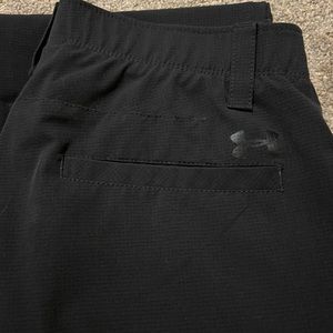 Under Armour black golf pants
